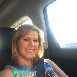 Meet your Posher, April